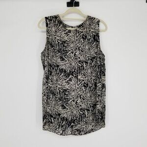 Lightweight, Breathable Sleeveless Top / Shell Minimalist - Versatile - Office